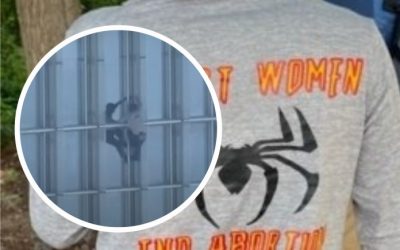 Kakav podvig: ‘Pro-life Spiderman’ penje se na zgrade kako bi ‘spasio živote nedužnih beba’